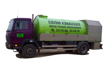 Vehicle for sewage and drainage cleaning
