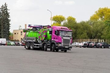 Nový vůz na čištění kanalizace