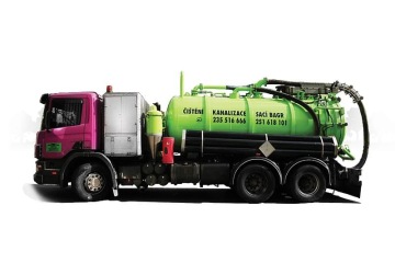 Sací vůz na odvoz fekálií a sání kalů