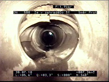 staticky poškozená kanalizace