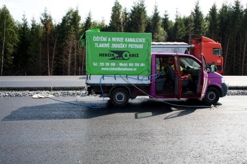 car for sewage leak test